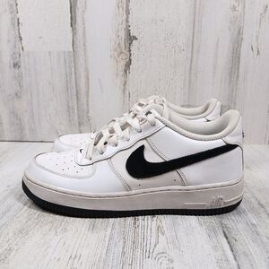 Nike Air Force White and Black Lace Up Athleisure Sneakers #444‎